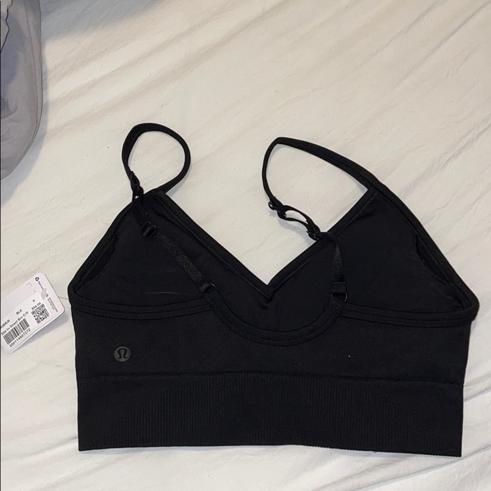 lululemon sports bra. Would fit a 32D-34D